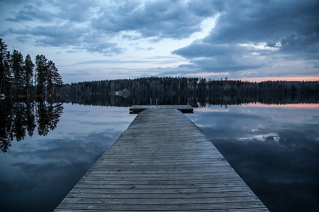 Suomalaisten kesälomabudjetti 1300 euroa