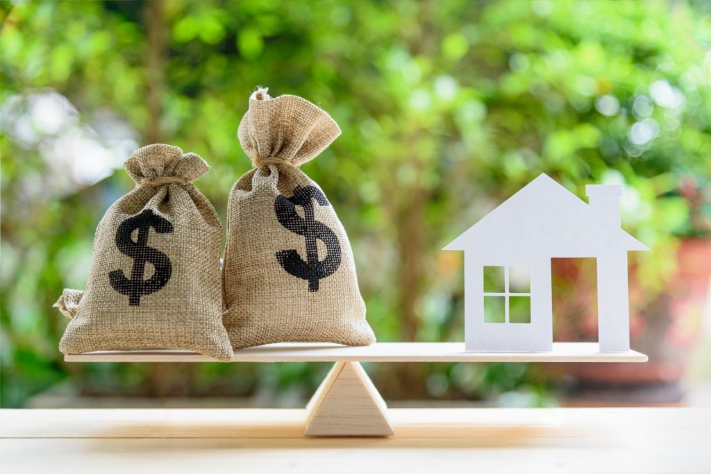 Asuntolainan vakuudeksi kelpaa kiinteistöt, käteiset ja sijoitukset. Asuntolainaan voi myös ostaa vakuuden.